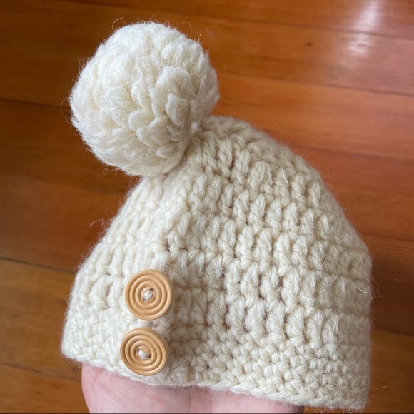 100% Wool Infant/Toddler Pompom Hat - Picture 2 of 3